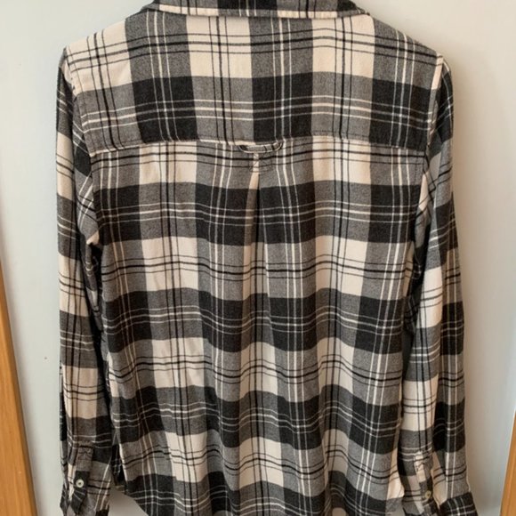 Black and white button up flannel - Picture 2 of 4